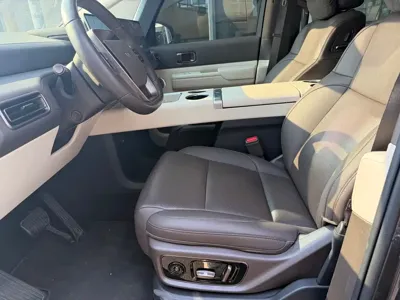 Li Auto Li MEGA