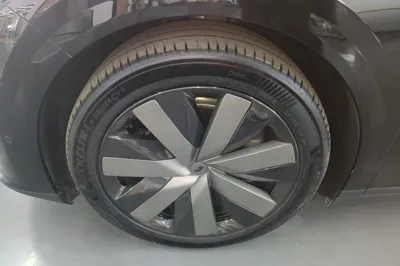 Li Auto Li Auto i6