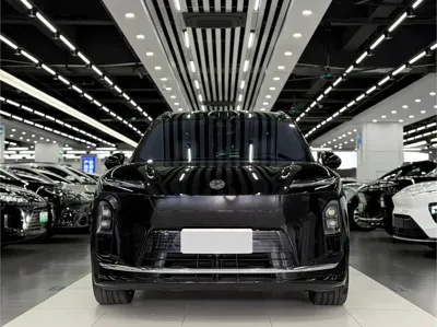 Nio ES8