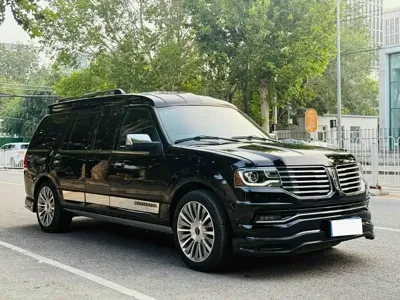 Lincoln Navigator