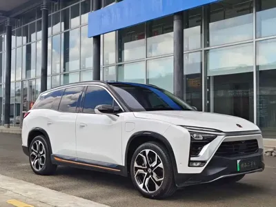 Nio ES8