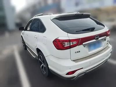 BYD S7
