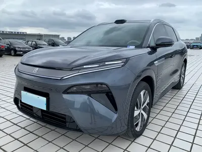 BYD Tang L