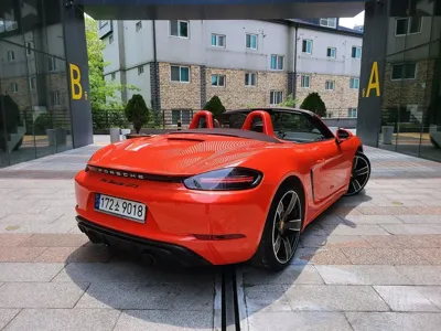 Porsche 718