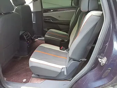 Volkswagen ID.6 Crozz