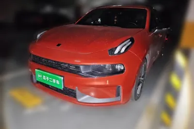 Lynk & Co 03