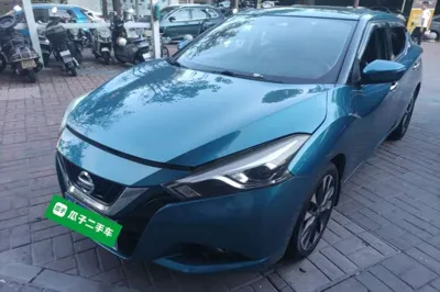 Nissan Lannia
