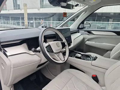 Volvo EM90