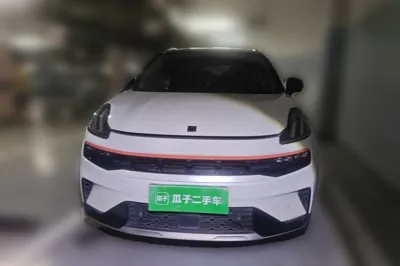 Lynk & Co 06