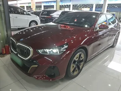 BMW i5