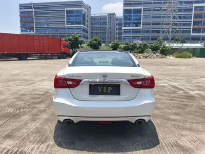 Nissan Cima