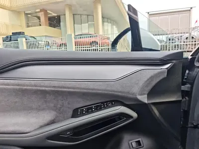 BYD L EV