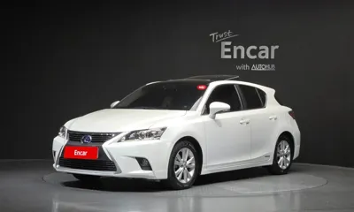 Lexus CT200h