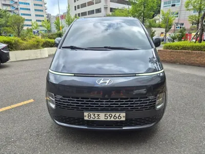Hyundai Staria