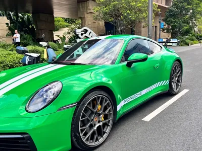 Porsche 911