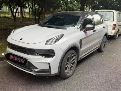Lynk & Co 01