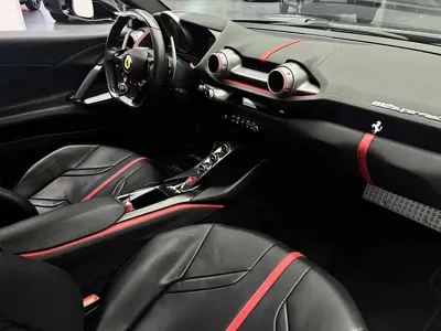Ferrari 812