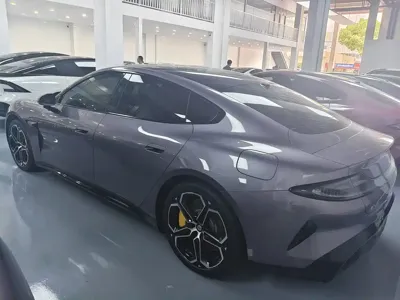 Xiaomi SU7