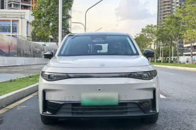 Leapmotor C10