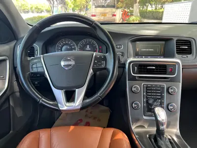 Volvo S60 (Import)