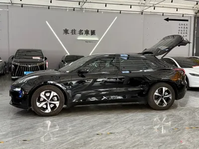 Zeekr 001