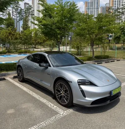 Porsche Taycan