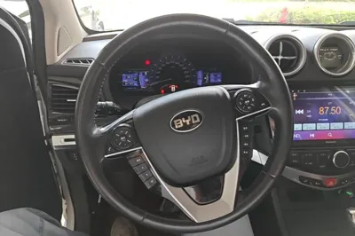 BYD S7