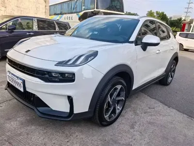 Lynk & Co 06