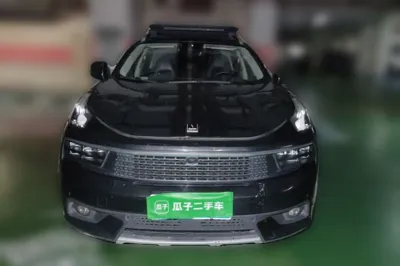 Lynk & Co 01