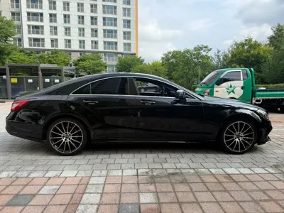 Mercedes-Benz CLS-Class