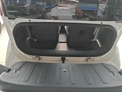 Baojun E200