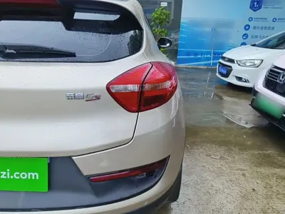 Geely Emgrand GS