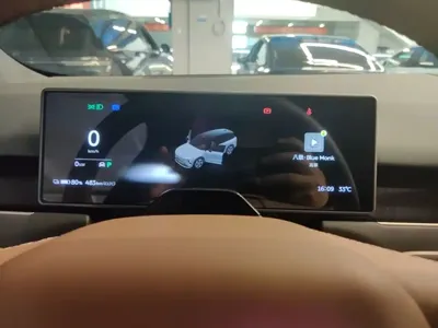 Nio ES8