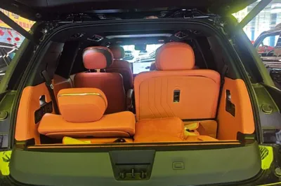 Lynk & Co 900