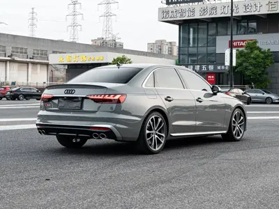 Audi S4