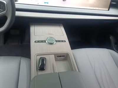 Geely Galaxy E8