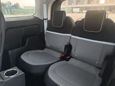 Baojun E300