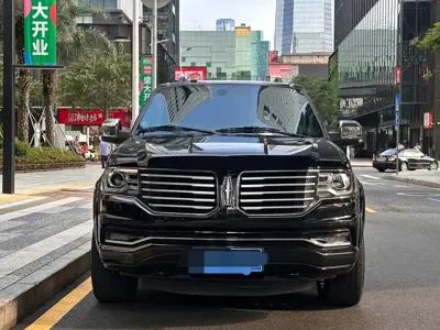 Lincoln Navigator