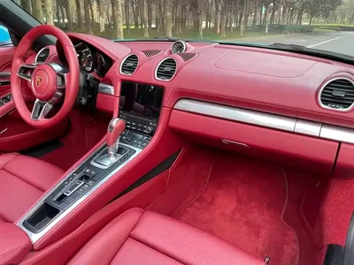 Porsche 718
