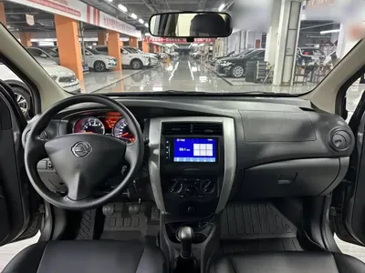 Nissan Livina