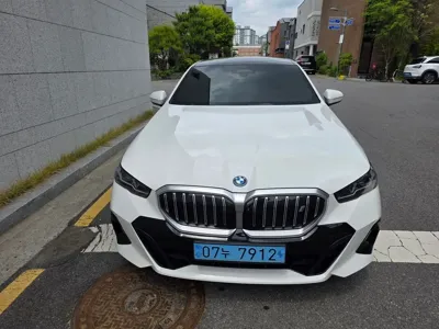 BMW i5