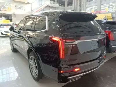 Cadillac XT6