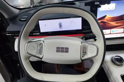 Geely Galaxy E5