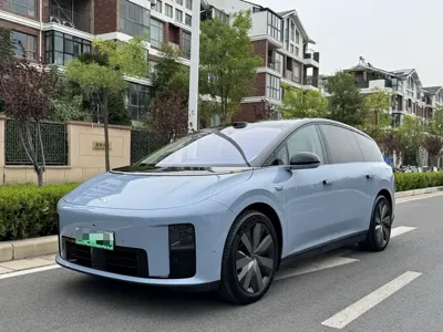 Li Auto 理想i8