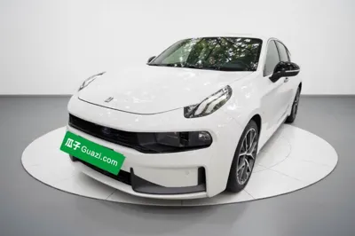 Lynk & Co 03