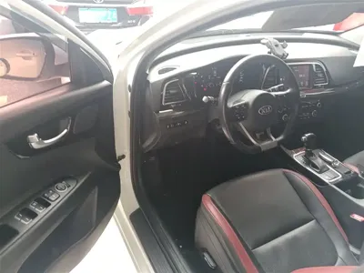 Kia K4