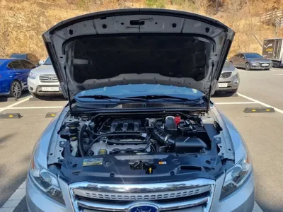 Ford Taurus