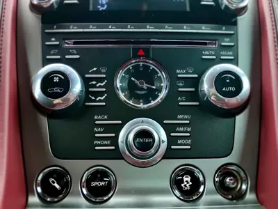 Aston Martin DB9
