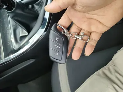 Roewe i5