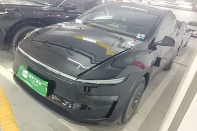 Tesla Model Y L
